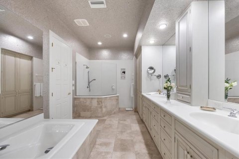 Villa ou maison à louer à Sarasota, Floride: 2 chambres, 204.66 m2 № 1590063 - photo 17