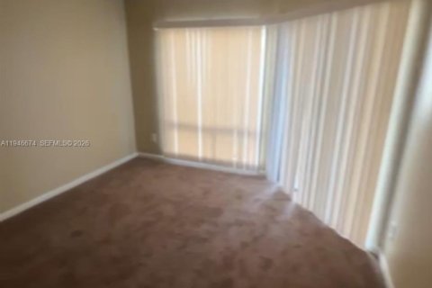 Condo in Orlando, Florida, 1 bedroom  № 2005034 - photo 2