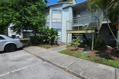 Condo in Orlando, Florida, 1 bedroom  № 2005034 - photo 11