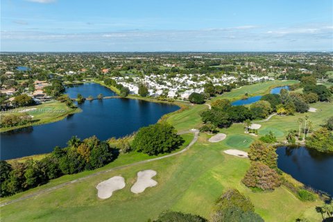 House in Pembroke Pines, Florida 3 bedrooms, 164.16 sq.m. № 1986978 - photo 26