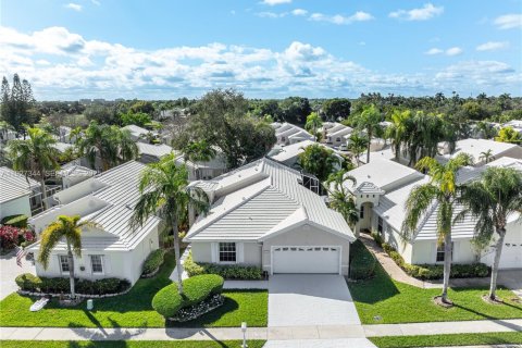 House in Pembroke Pines, Florida 3 bedrooms, 164.16 sq.m. № 1986978 - photo 27