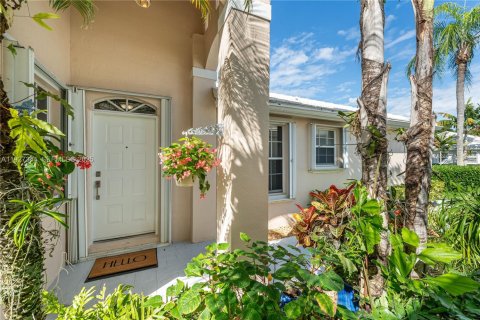 House in Pembroke Pines, Florida 3 bedrooms, 164.16 sq.m. № 1986978 - photo 3