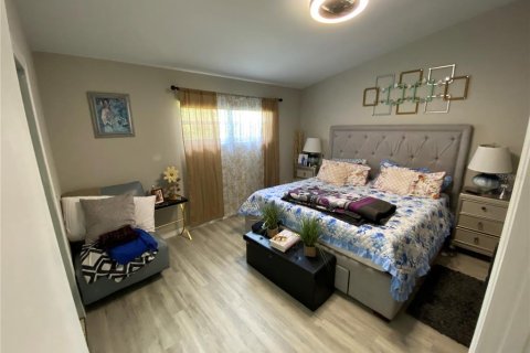 House in Kissimmee, Florida 3 bedrooms, 149.29 sq.m. № 1688352 - photo 8