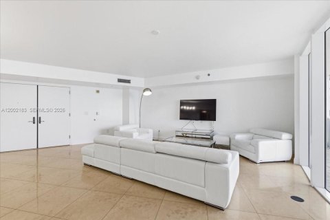 Condominio en venta en Sunny Isles Beach, Florida, 2 dormitorios, 175.21 m2 № 2190602 - foto 7
