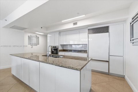 Condominio en venta en Sunny Isles Beach, Florida, 2 dormitorios, 175.21 m2 № 2190602 - foto 11