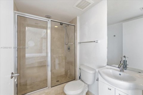 Condominio en venta en Sunny Isles Beach, Florida, 2 dormitorios, 175.21 m2 № 2190602 - foto 17