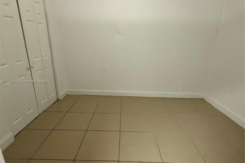 Снять в аренду коммерческую недвижимость в Майами, Флорида 1 спальня, № 1963600 - фото 7