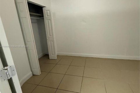 Снять в аренду коммерческую недвижимость в Майами, Флорида 1 спальня, № 1963600 - фото 9