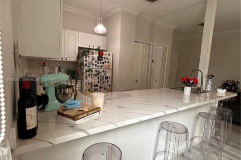 Copropriété à louer à Miami, Floride: 1 chambre, 57.32 m2 № 1996611 - photo 28