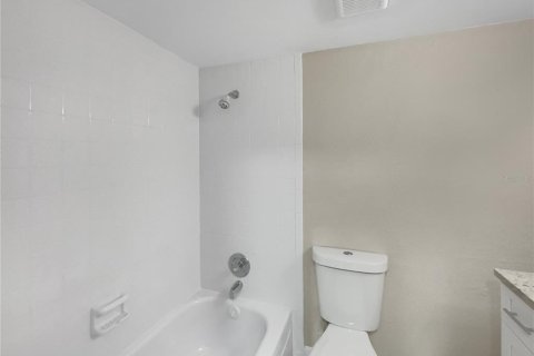Купить кондоминиум в Киссимми, Флорида 3 комнаты, 90.12м2, № 1508163 - фото 20