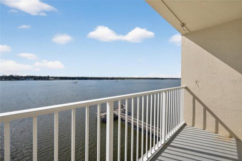 Condo in Daytona Beach, Florida, 2 bedrooms  № 2195880 - photo 3