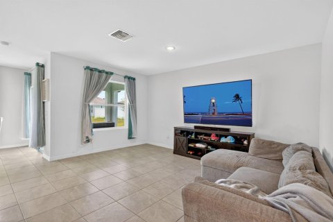 Casa en alquiler en St. Lucie, Florida, 4 dormitorios, 150.78 m2 № 2177218 - foto 7