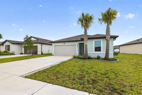 Casa en alquiler en St. Lucie, Florida, 4 dormitorios, 150.78 m2 № 2177218 - foto 3