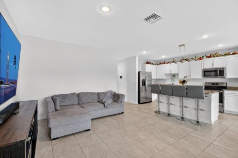 Casa en alquiler en St. Lucie, Florida, 4 dormitorios, 150.78 m2 № 2177218 - foto 8