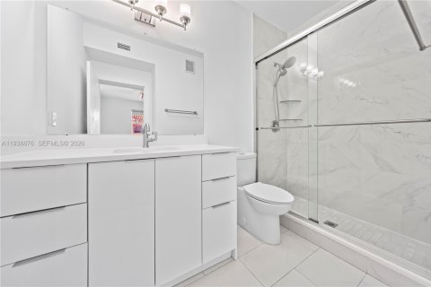 Adosado en alquiler en Doral, Florida, 2 dormitorios, 91.04 m2 № 1996706 - foto 24