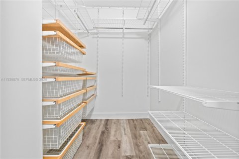 Adosado en alquiler en Doral, Florida, 2 dormitorios, 91.04 m2 № 1996706 - foto 23