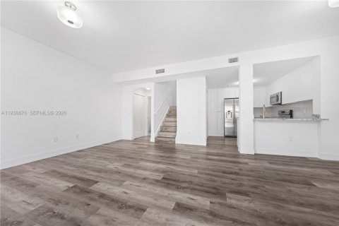 Adosado en alquiler en Doral, Florida, 2 dormitorios, 91.04 m2 № 1996706 - foto 6