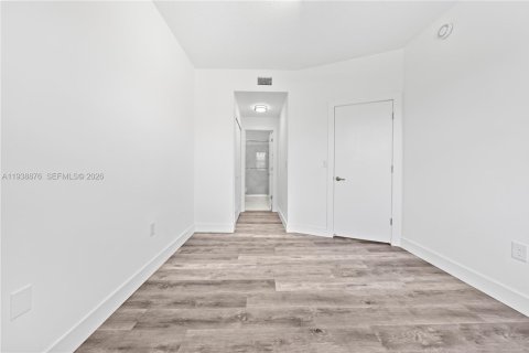 Adosado en alquiler en Doral, Florida, 2 dormitorios, 91.04 m2 № 1996706 - foto 19