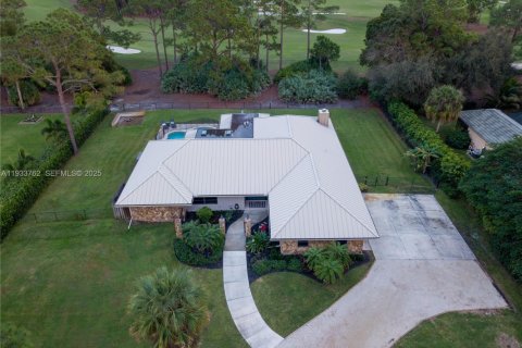 House in Jupiter, Florida 4 bedrooms, 300.07 sq.m. № 1992293 - photo 14