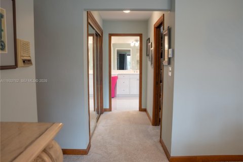 House in Jupiter, Florida 4 bedrooms, 300.07 sq.m. № 1992293 - photo 21