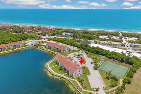 Condo à Hutchinson Island South, Floride, 2 chambres  № 2189173