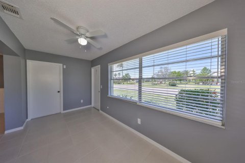Condo in Sun City Center, Florida, 1 bedroom № 2093913 - photo 25