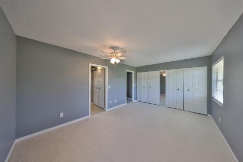 Condo in Sun City Center, Florida, 1 bedroom № 2093913 - photo 17
