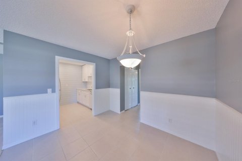 Condo in Sun City Center, Florida, 1 bedroom № 2093913 - photo 10