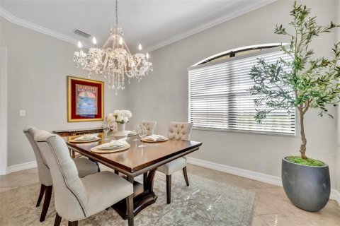 House in LAKEWOOD NATIONAL in Bradenton, Florida 6 bedrooms, 353.77 sq.m. № 1793473 - photo 9