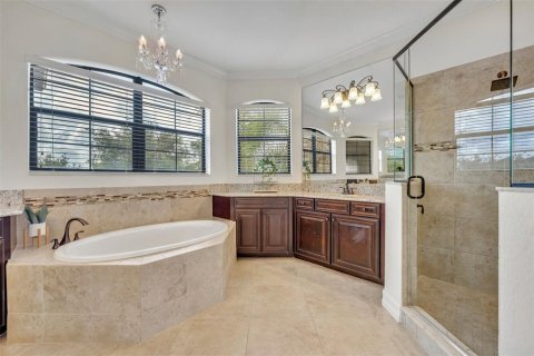 House in LAKEWOOD NATIONAL in Bradenton, Florida 6 bedrooms, 353.77 sq.m. № 1793473 - photo 28