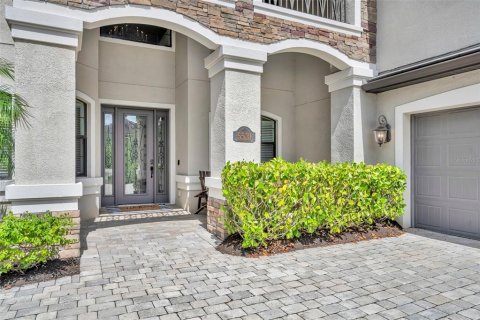 House in LAKEWOOD NATIONAL in Bradenton, Florida 6 bedrooms, 353.77 sq.m. № 1793473 - photo 3