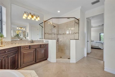 House in LAKEWOOD NATIONAL in Bradenton, Florida 6 bedrooms, 353.77 sq.m. № 1793473 - photo 29
