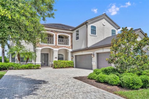 House in LAKEWOOD NATIONAL in Bradenton, Florida 6 bedrooms, 353.77 sq.m. № 1793473 - photo 2