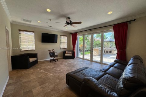 House in Weston, Florida 7 bedrooms, 433.3 sq.m. № 1867492 - photo 20