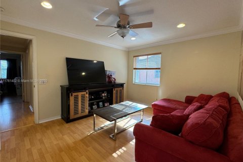 House in Weston, Florida 7 bedrooms, 433.3 sq.m. № 1867492 - photo 26