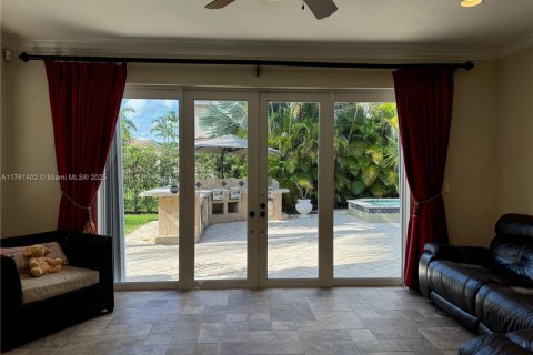 House in Weston, Florida 7 bedrooms, 433.3 sq.m. № 1867492 - photo 22