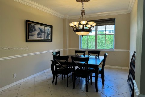 House in Weston, Florida 7 bedrooms, 433.3 sq.m. № 1867492 - photo 15