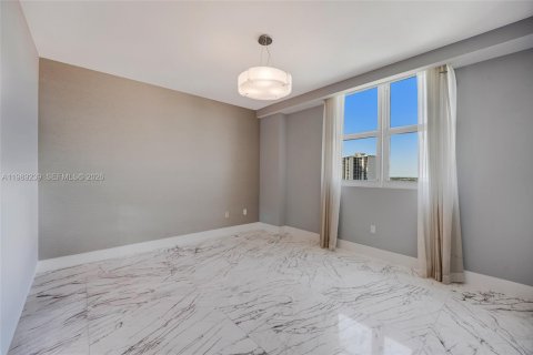 Купить кондоминиум в Авентура, Флорида 4 спальни, 328.22м2, № 2051592 - фото 24