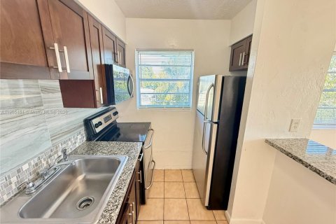 Apartment in Miami, Florida 1 bedroom, 65.03 sq.m. № 1956811 - photo 5