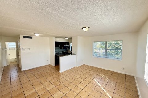 Apartment in Miami, Florida 1 bedroom, 65.03 sq.m. № 1956811 - photo 2