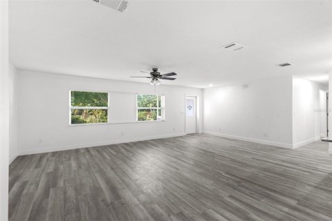 House in Vero Beach, Florida 4 bedrooms, 253.07 sq.m. № 1780705 - photo 7
