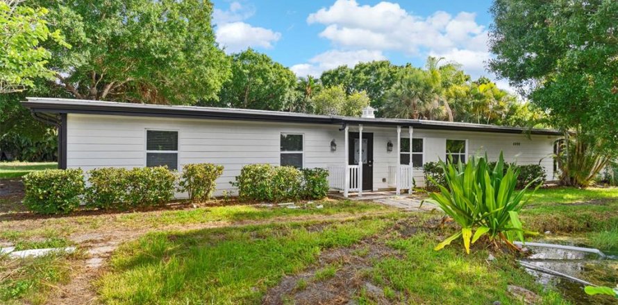 House in Vero Beach, Florida 4 bedrooms, 253.07 sq.m. № 1780705