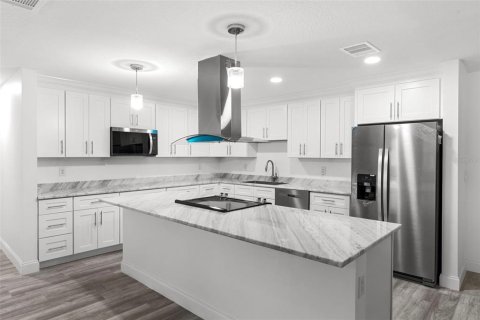 House in Vero Beach, Florida 4 bedrooms, 253.07 sq.m. № 1780705 - photo 11
