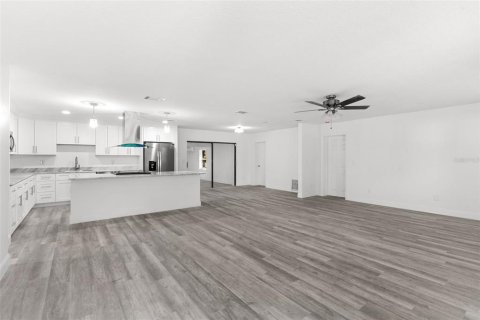 House in Vero Beach, Florida 4 bedrooms, 253.07 sq.m. № 1780705 - photo 9