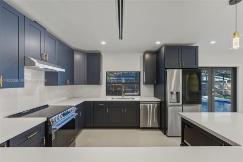 Villa ou maison à louer à Palmetto Bay, Floride: 4 chambres, 213.68 m2 № 1996852 - photo 3