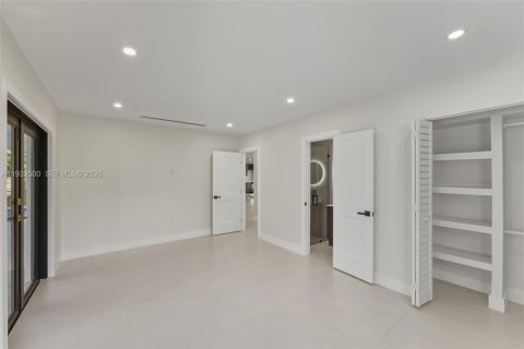 Villa ou maison à louer à Palmetto Bay, Floride: 4 chambres, 213.68 m2 № 1996852 - photo 18