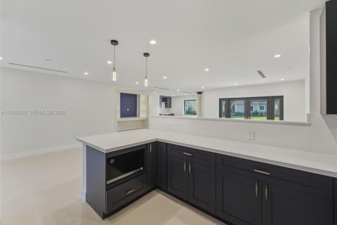 Villa ou maison à louer à Palmetto Bay, Floride: 4 chambres, 213.68 m2 № 1996852 - photo 6