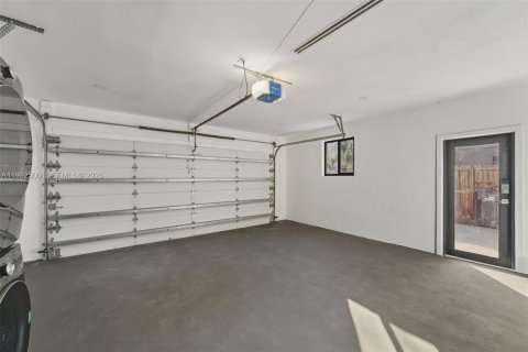 Villa ou maison à louer à Palmetto Bay, Floride: 4 chambres, 213.68 m2 № 1996852 - photo 30