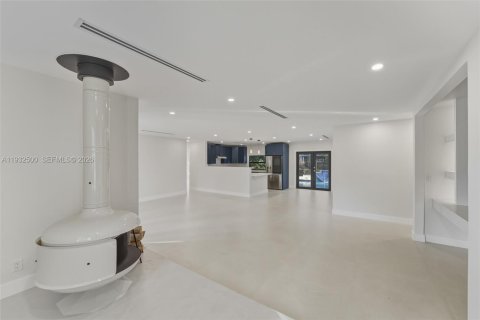 Villa ou maison à louer à Palmetto Bay, Floride: 4 chambres, 213.68 m2 № 1996852 - photo 12