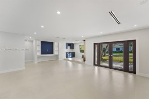 Villa ou maison à louer à Palmetto Bay, Floride: 4 chambres, 213.68 m2 № 1996852 - photo 13